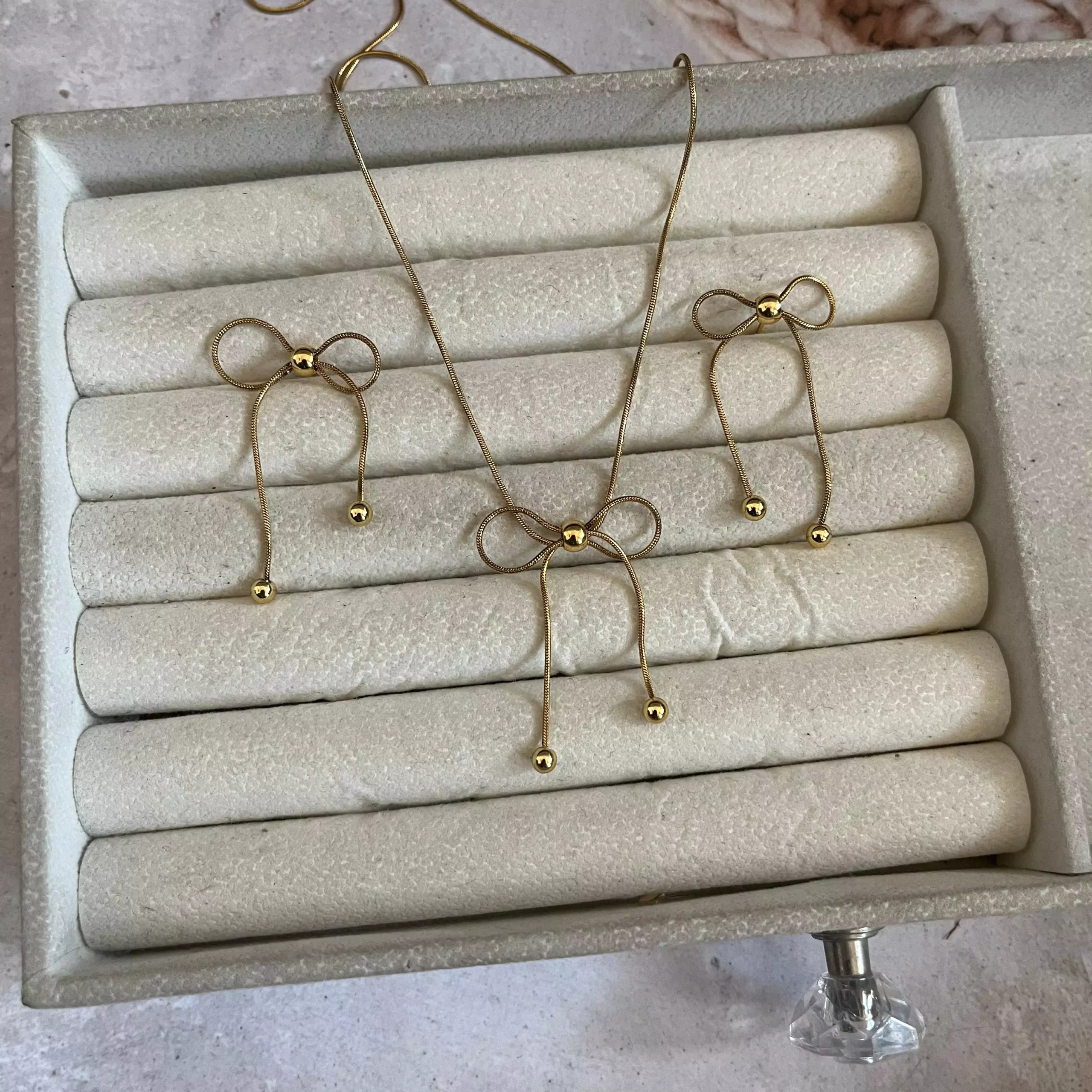 Golden Knots Necklace Earrings Set