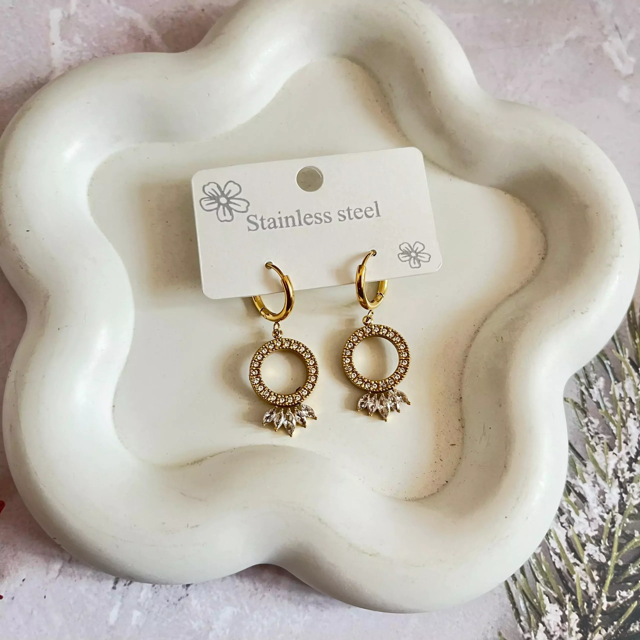 Crown Circle Earrings - White 1